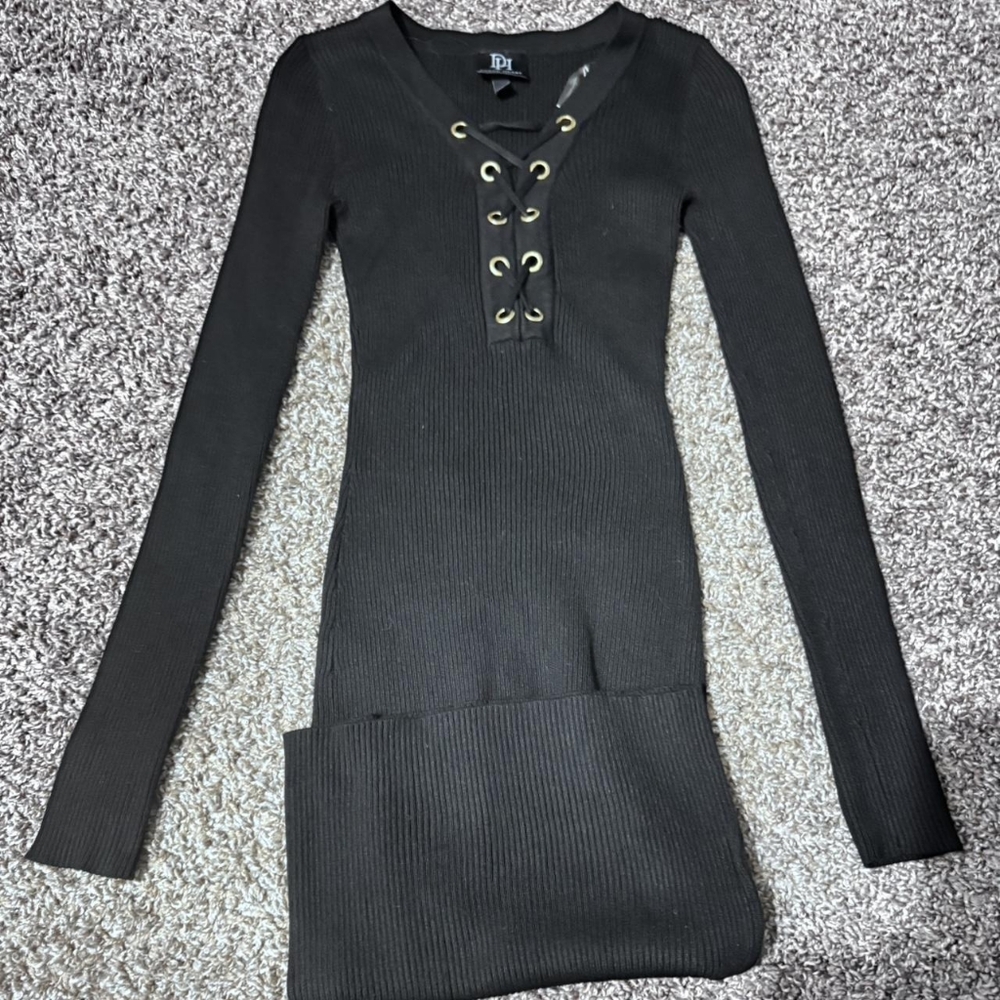 Size S lace up dress